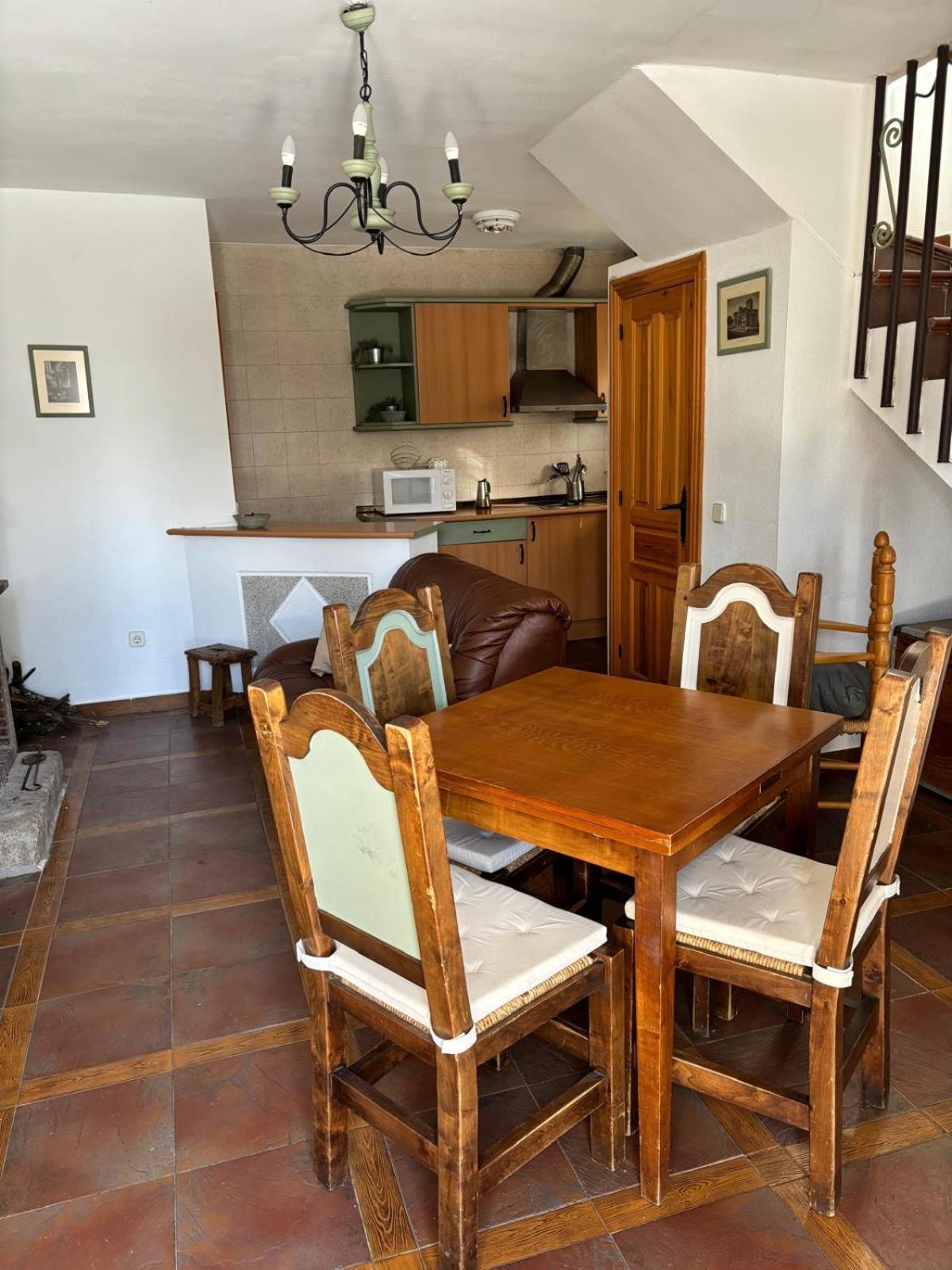 Altogredos Hotel Rural Y Apartamentos Turisticos Ойос-дель-Эспино Экстерьер фото